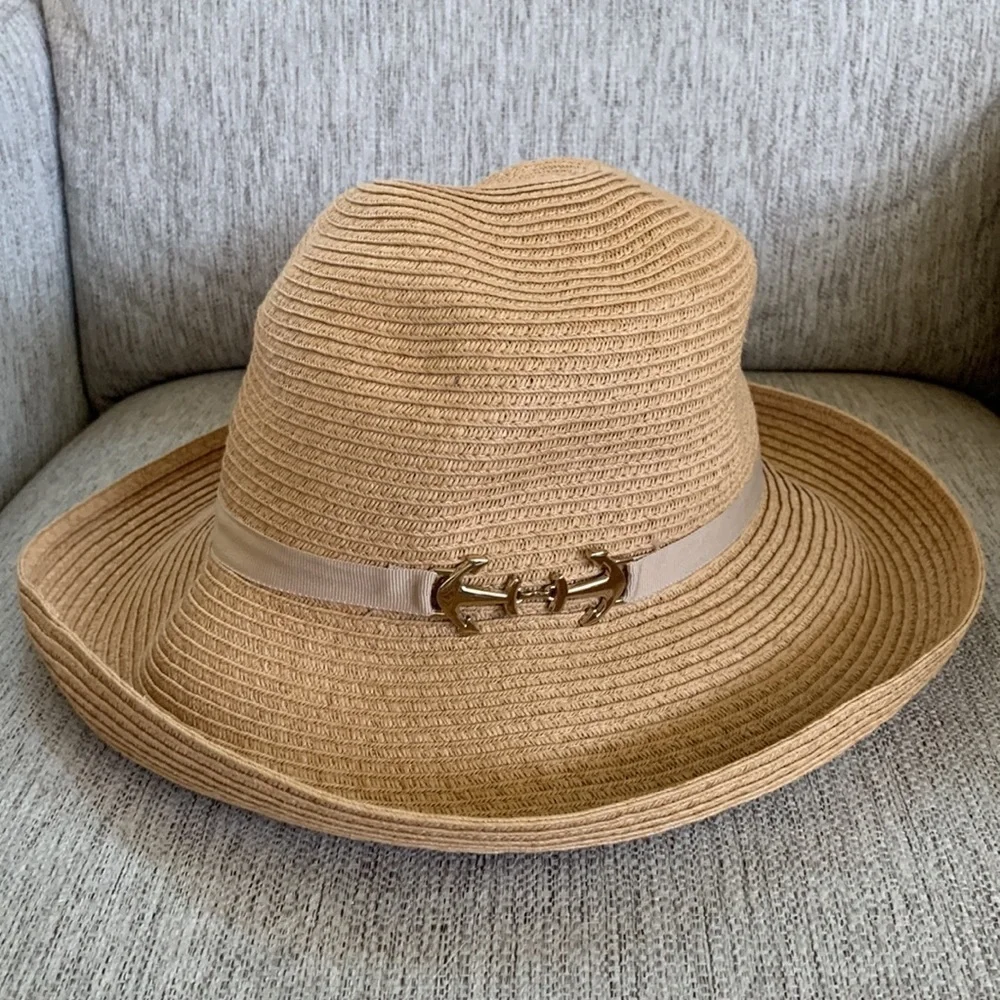 August‎ Hat Company Hat